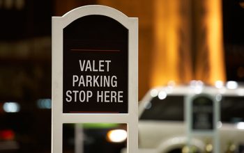 how-much-to-tip-valet-1-1